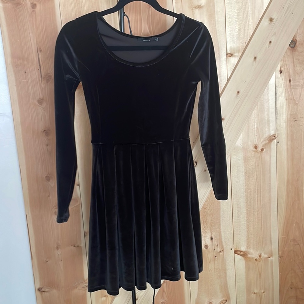 Aritzia brand Talula dress - size XS